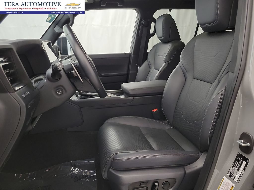 Used 2025 Lexus GX 550 w/ Accessory Package (2T) AWD/4WD image 8