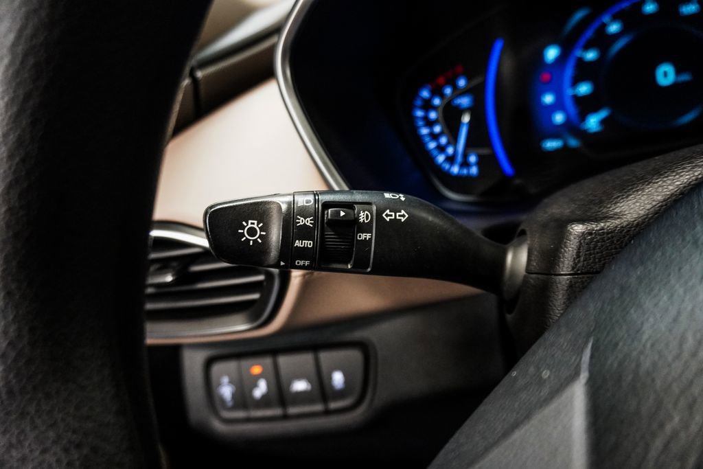 Used 2019 Hyundai Santa Fe SEL image 18