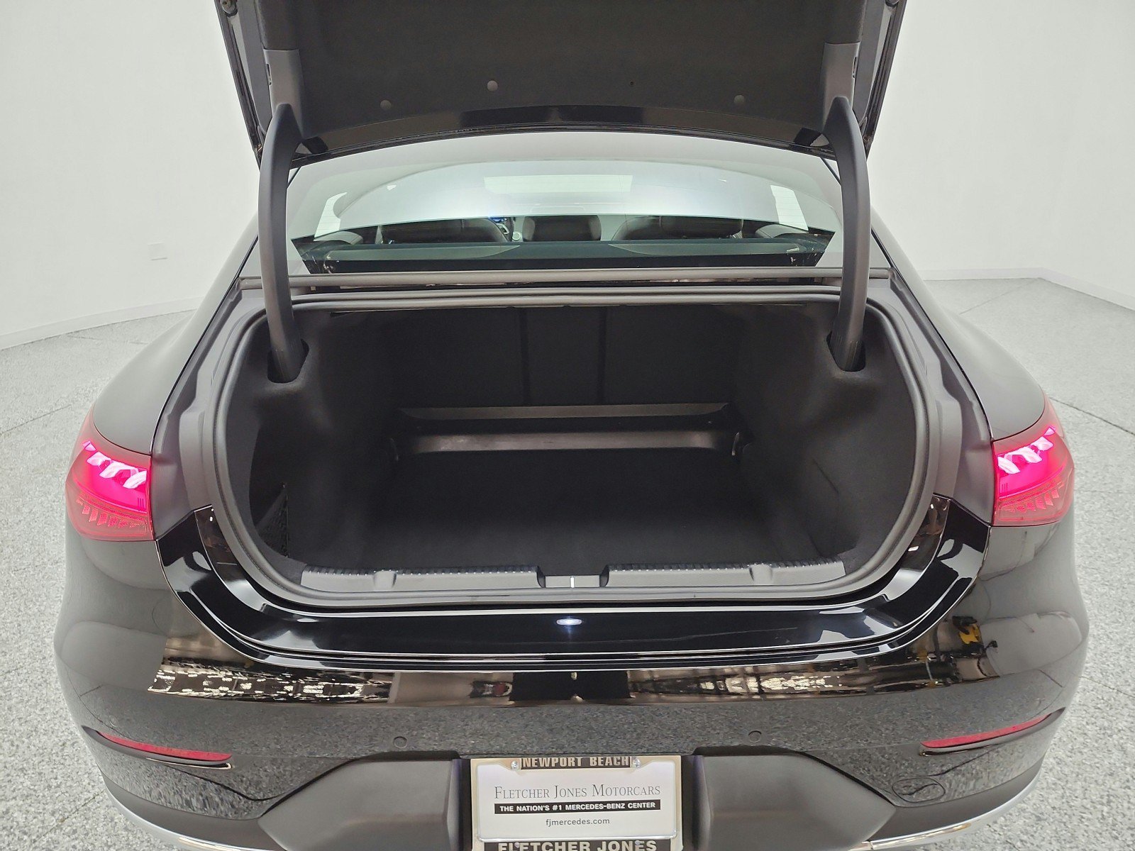 Used 2023 Mercedes-Benz EQE 350+ 4MATIC Sedan image 17
