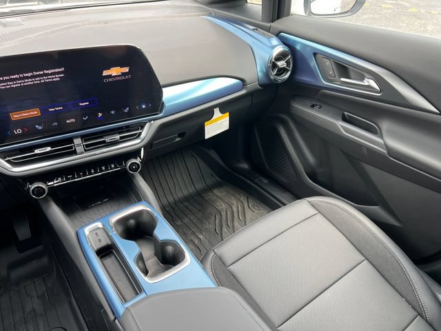 New 2026 Chevrolet Equinox EV LT AWD/4WD image 30
