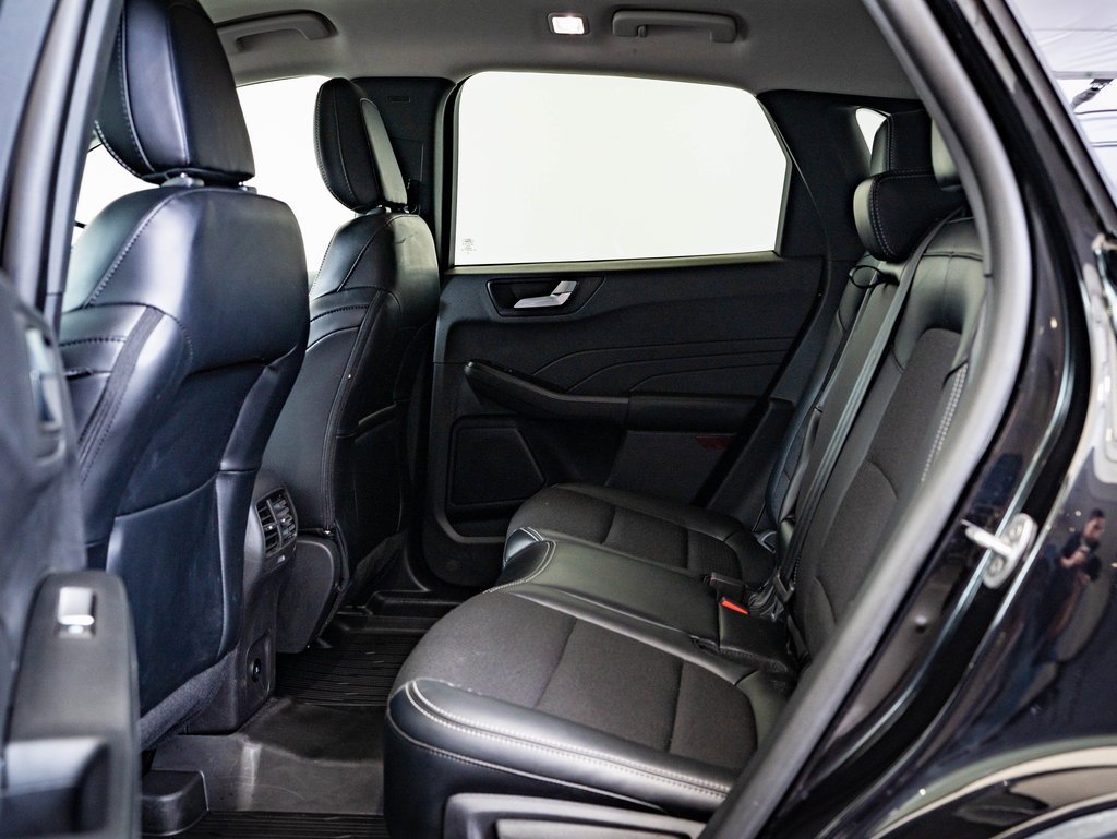 Used 2024 Ford Escape SE w/ Class II Trailer Tow Package image 35