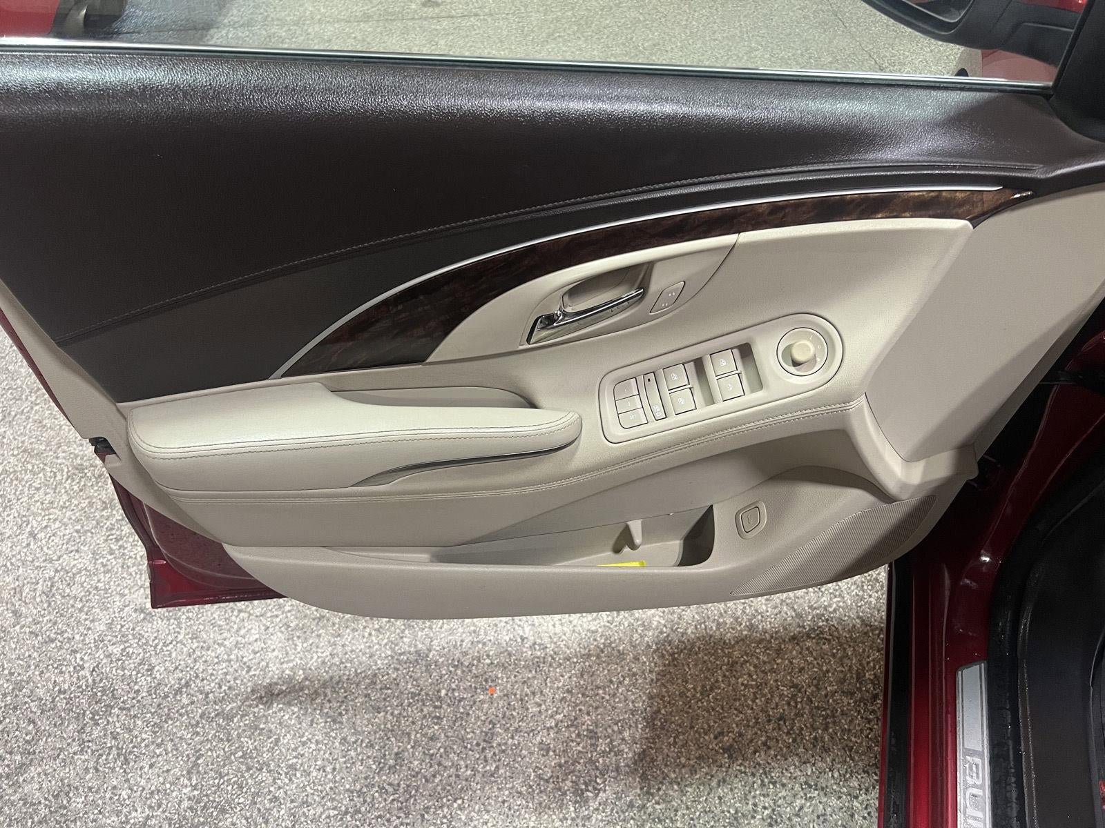 Used 2014 Buick LaCrosse Leather FWD image 18
