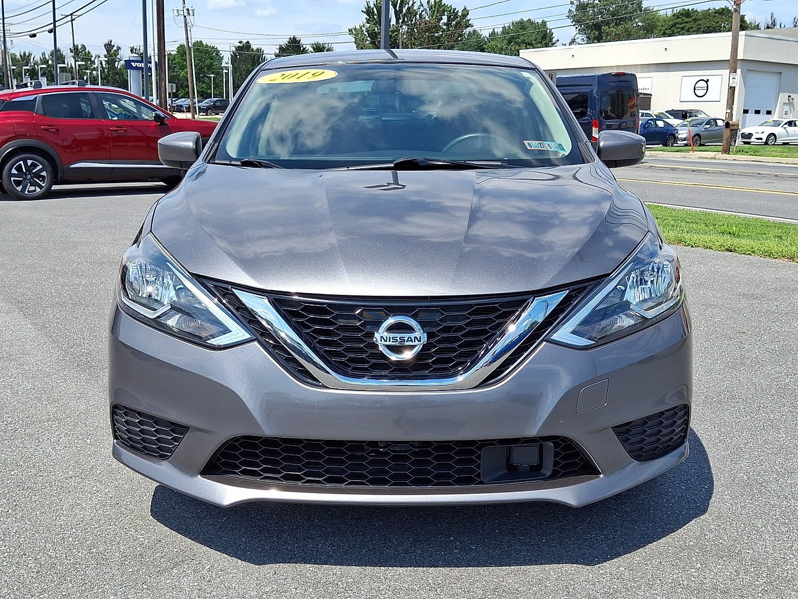 Used 2019 Nissan Sentra SV FWD image 2