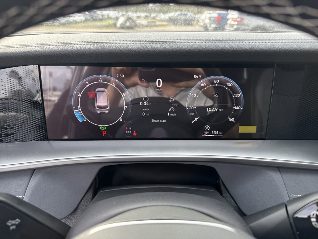 New 2026 Volkswagen Tiguan SE FWD image 17