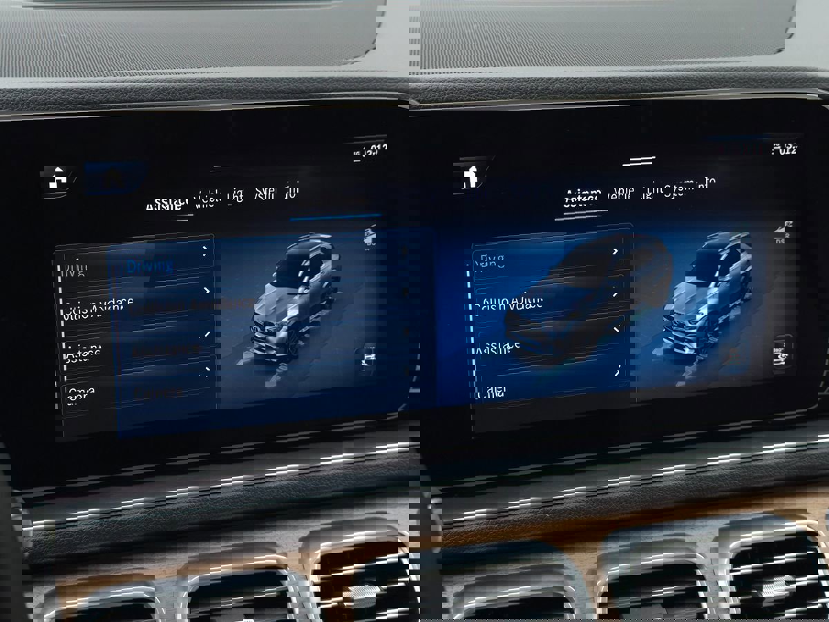 Used 2024 Mercedes-Benz GLE 350 4MATIC SUV image 42