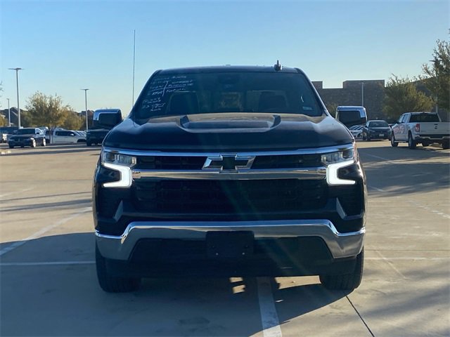 Used 2023 Chevrolet Silverado 1500 LT w/ Convenience Package II image 2