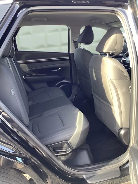 Used 2024 Hyundai Tucson SE image 17