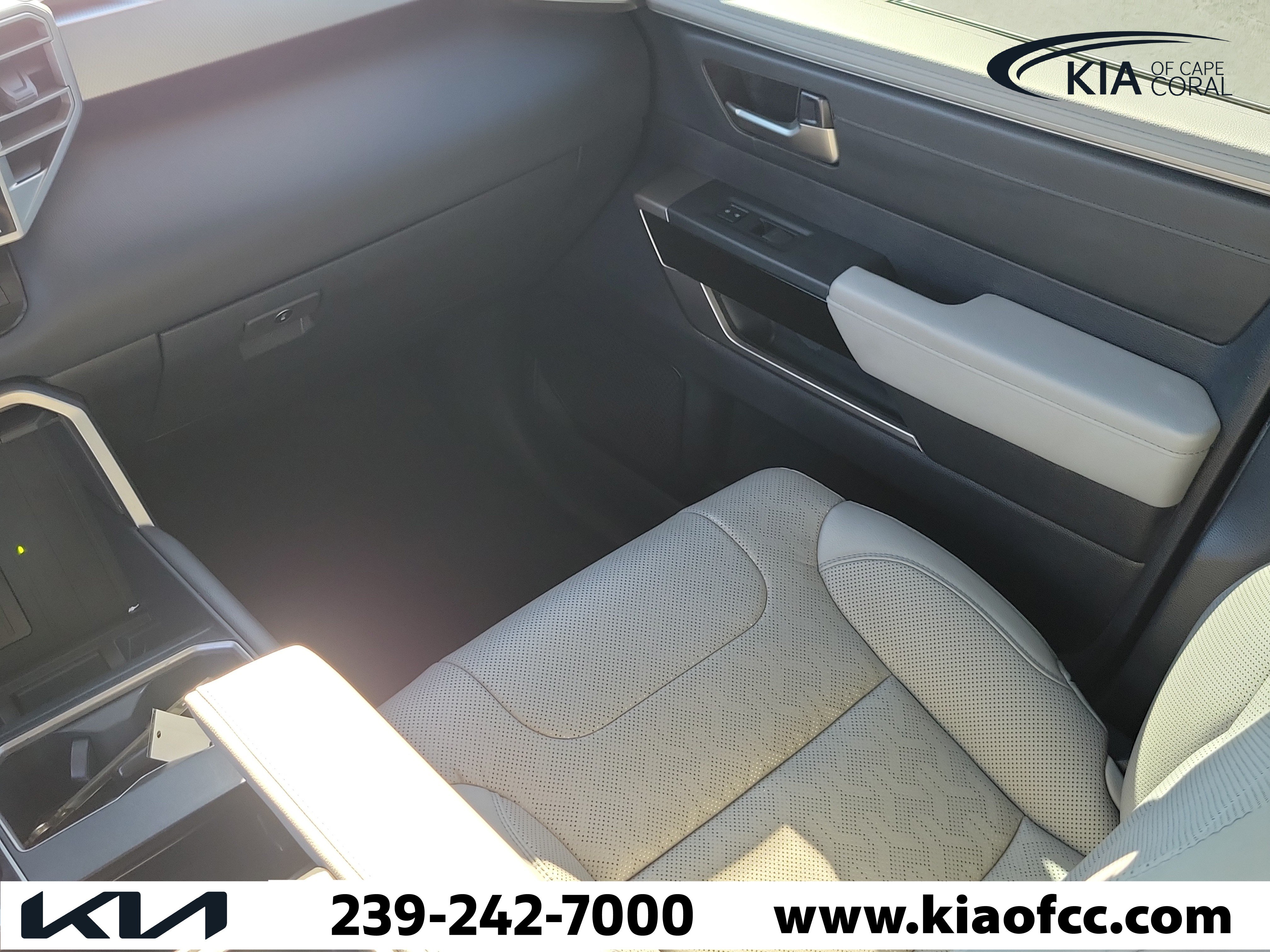 Used 2023 Toyota Tundra Limited RWD image 18