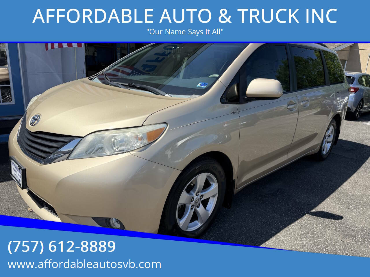 Used 2012 Toyota Sienna LE FWD image 1