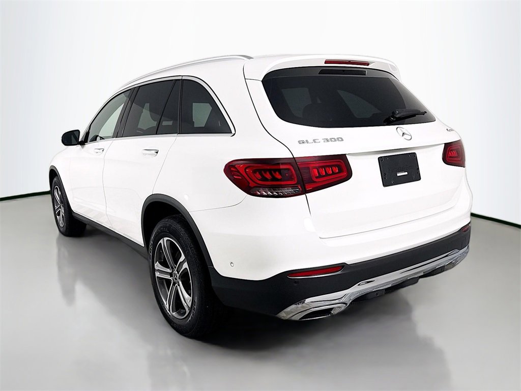 Used 2021 Mercedes-Benz GLC 300 4MATIC image 3