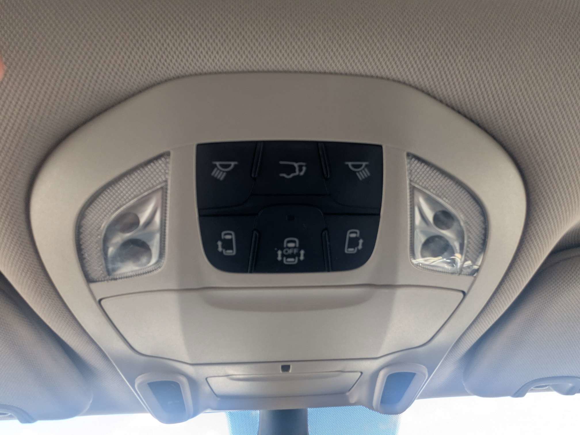 Used 2023 Chrysler Pacifica Limited FWD image 34