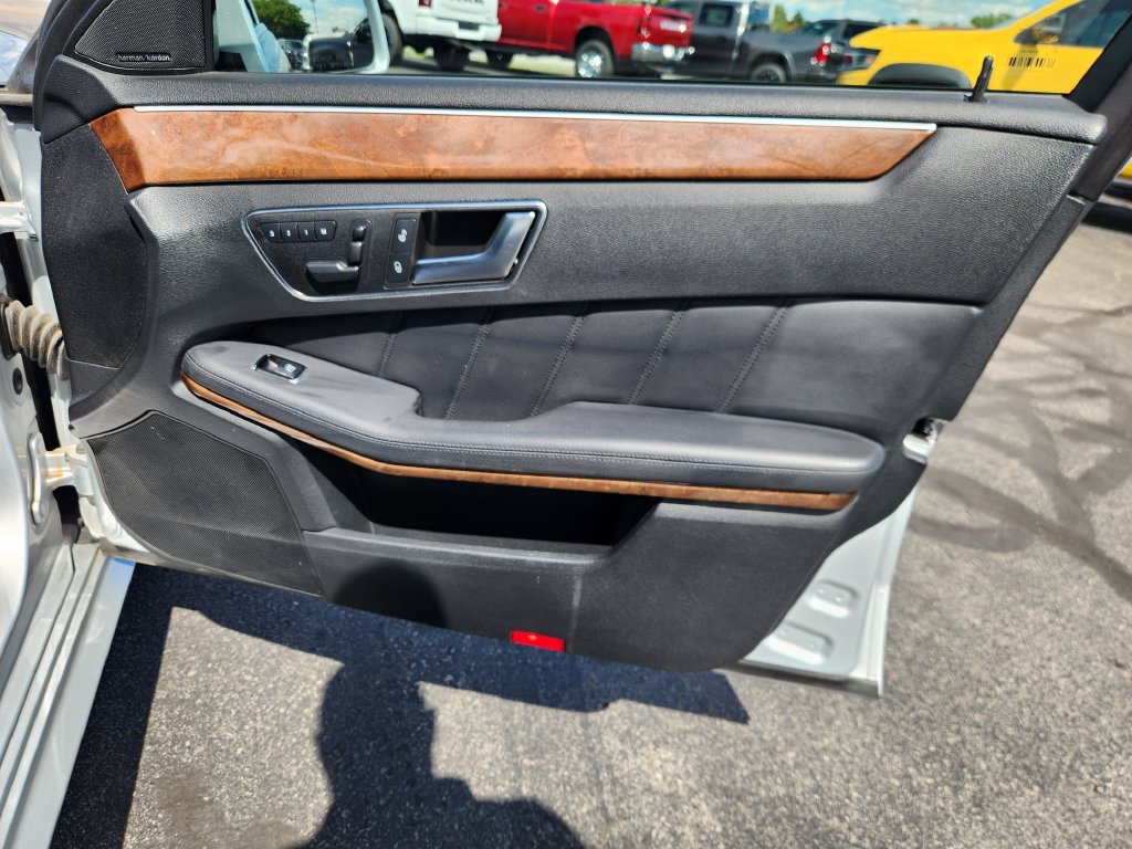 Used 2013 Mercedes-Benz E 350 4MATIC Sedan image 42