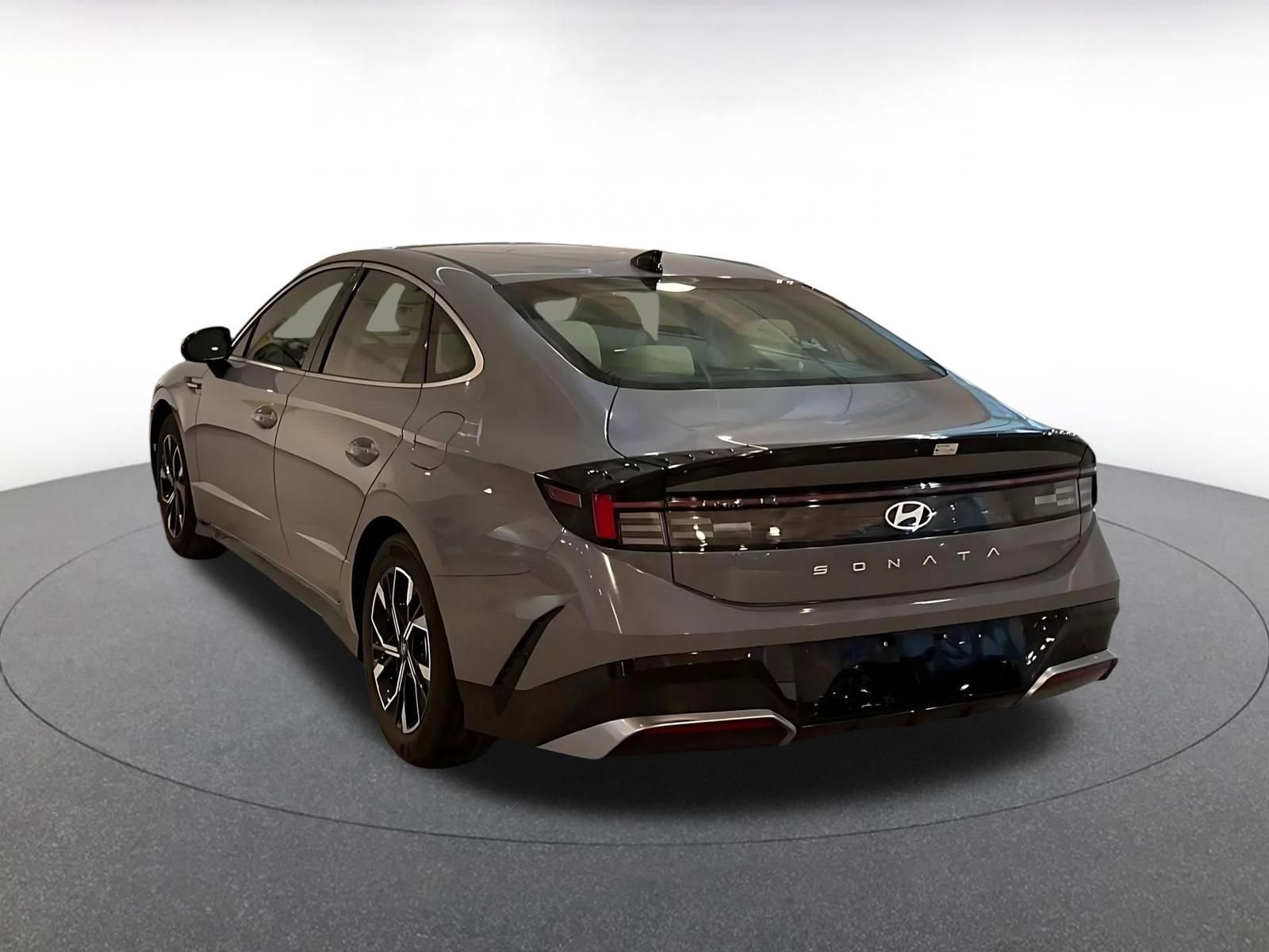 Used 2025 Hyundai Sonata SEL image 11