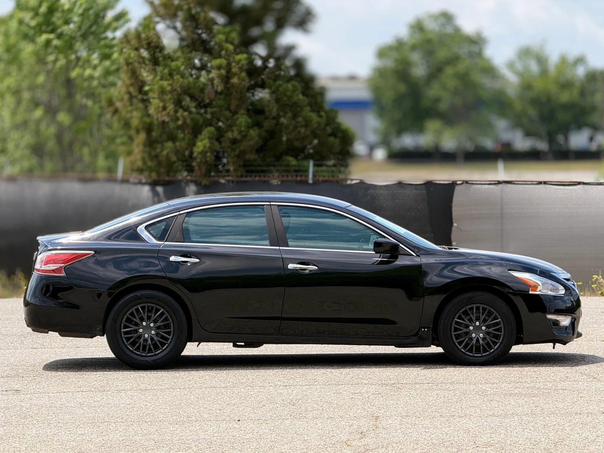 Used 2015 Nissan Altima 2.5 S w/ Power Driver Seat Package FWD image 7