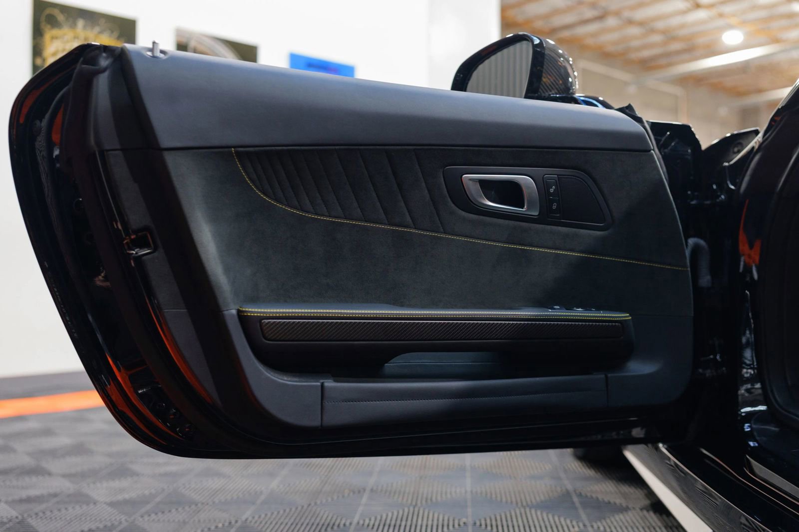 Used 2018 Mercedes-Benz AMG GT R image 28