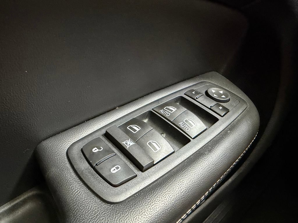 Used 2015 Chrysler 200 C w/ Navigation & Sound Group I FWD image 18