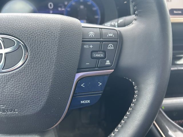 Used 2024 Toyota Crown XLE image 19