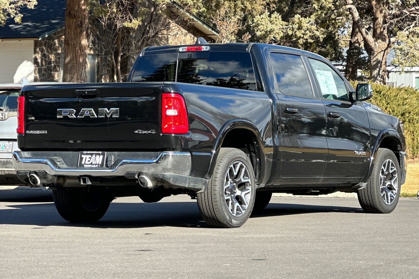 Used 2025 RAM 1500 Laramie image 4