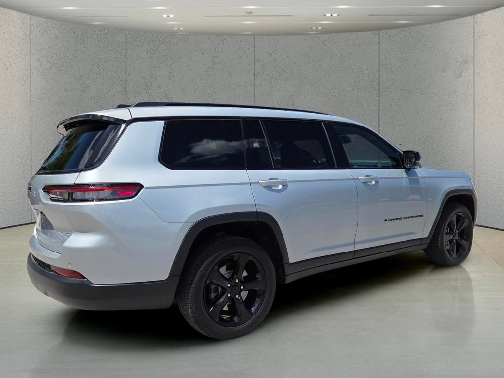 Used 2021 Jeep Grand Cherokee L Laredo AWD/4WD image 3