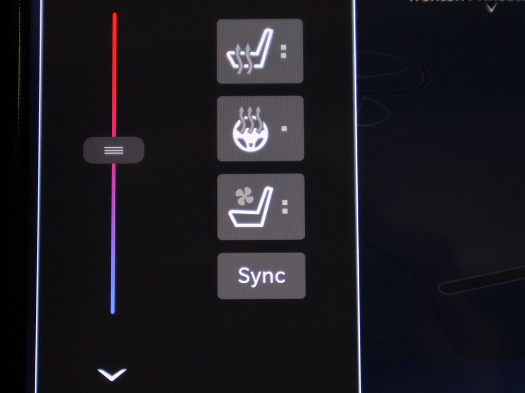 Used 2023 Chrysler Pacifica Limited w/ Uconnect Theater Family Group image 50