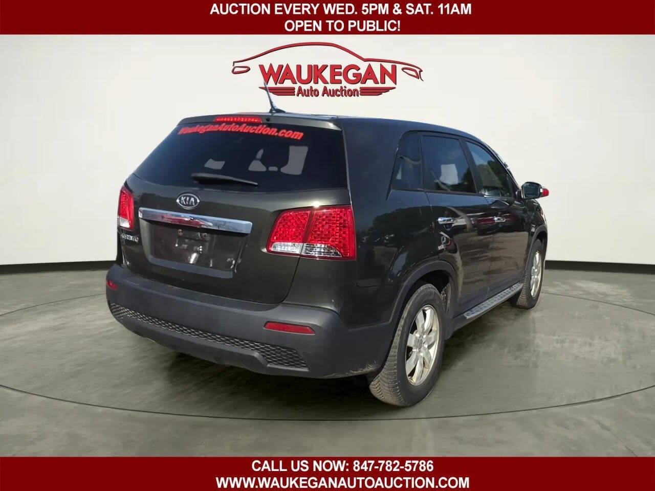 Used 2012 Kia Sorento FWD w/ Third Row Pkg image 5