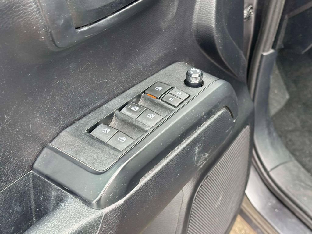 Used 2021 Toyota Tacoma SR image 15