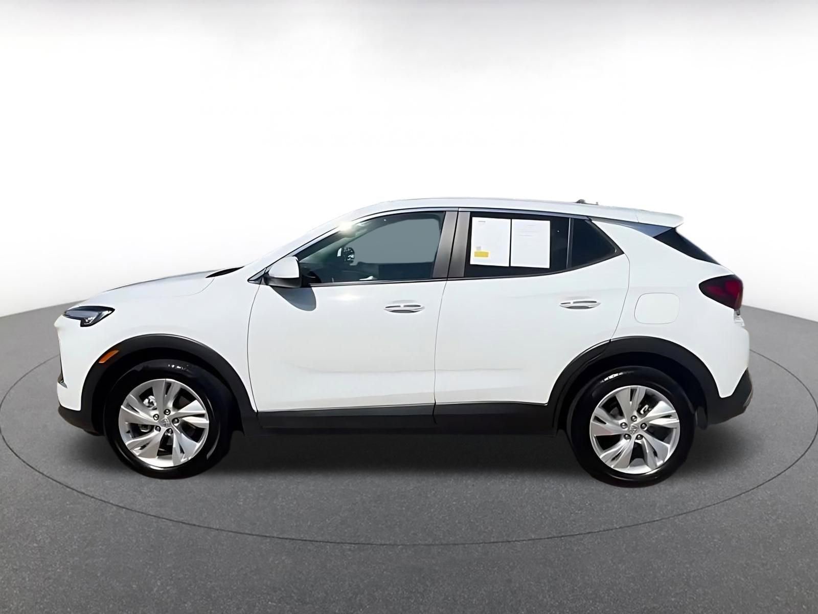 Used 2025 Buick Encore GX Preferred FWD image 9