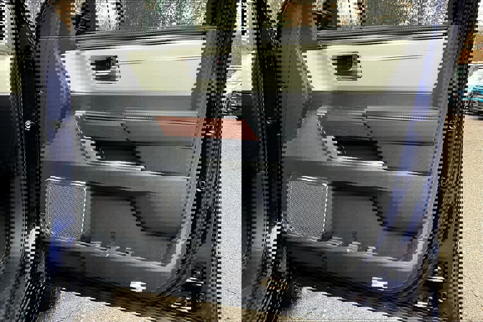 Certified 2025 Toyota Sequoia Capstone image 21