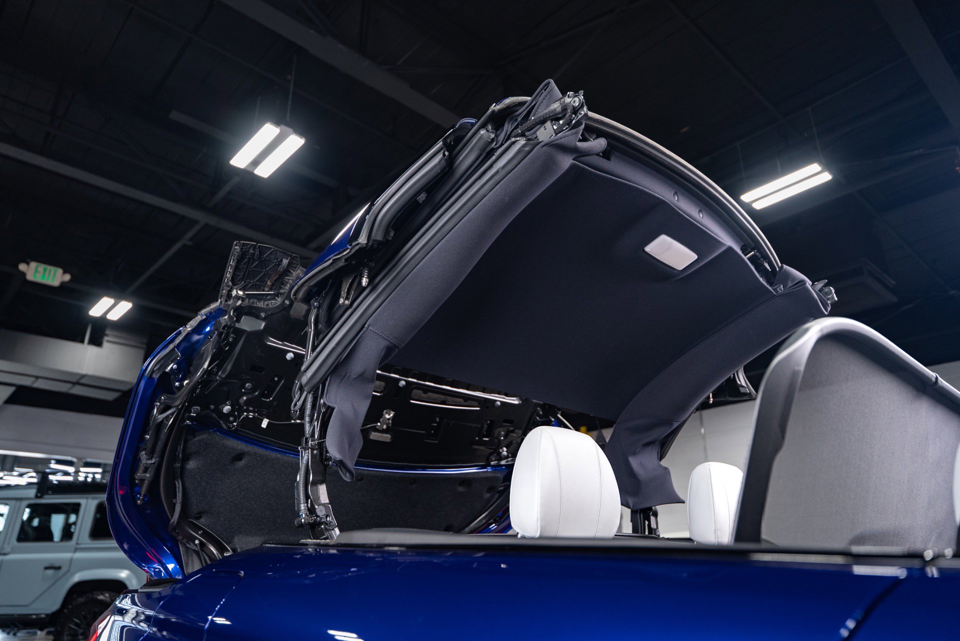 Used 2020 BMW M4 Convertible w/ Executive Package image 18