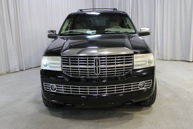 Used 2008 Lincoln Navigator L 4WD image 2