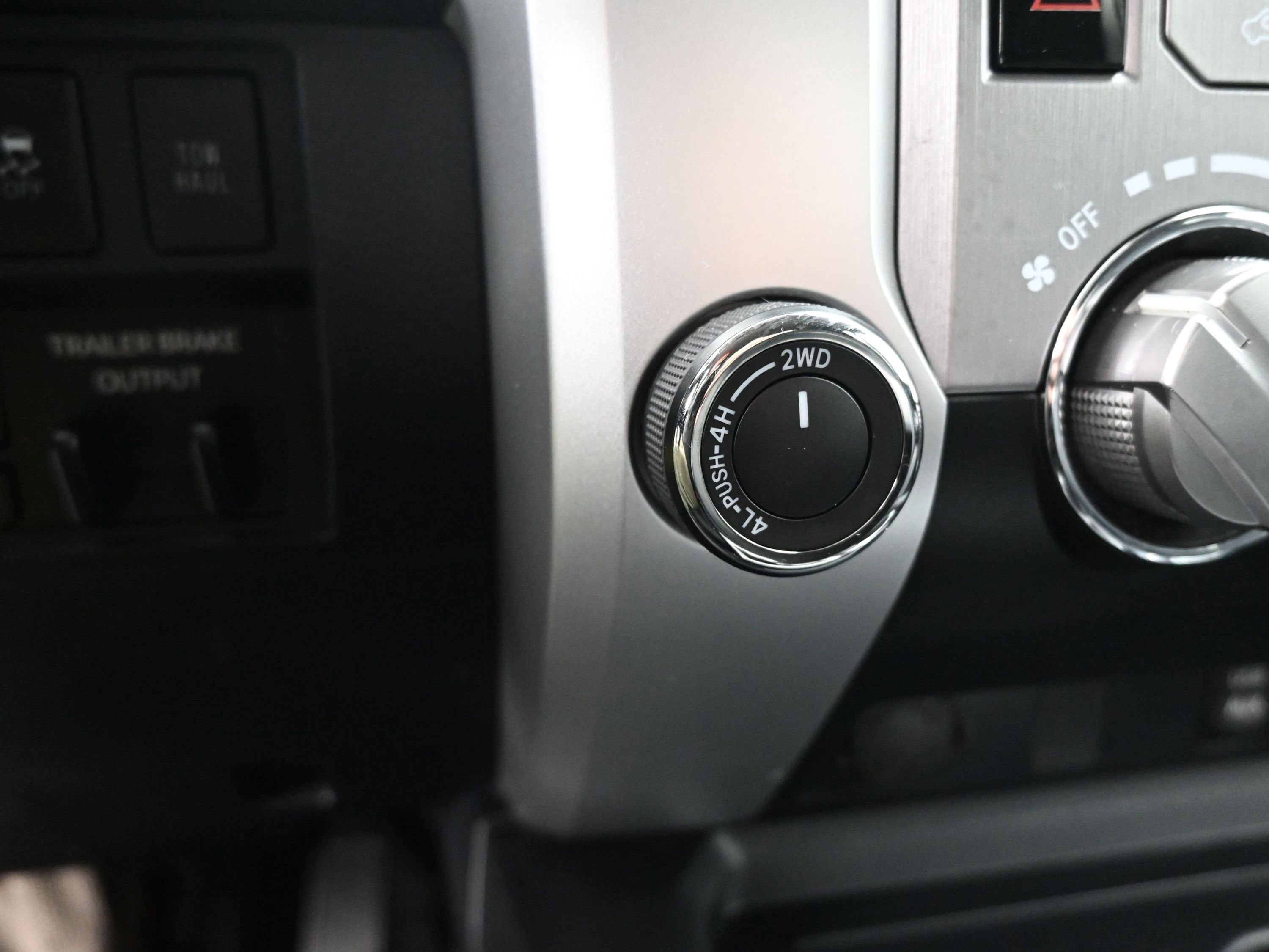 Used 2017 Toyota Tundra SR5 image 15