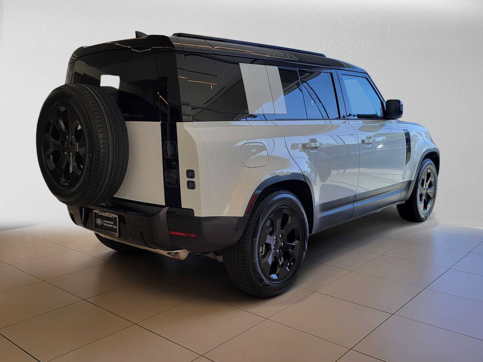 New 2026 Land Rover Defender 110 S AWD/4WD image 3
