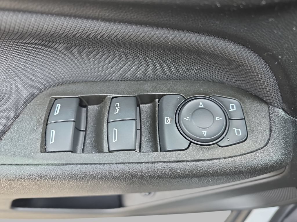 Certified 2023 Chevrolet Equinox RS w/ LPO, Floor Liner Package AWD/4WD image 31