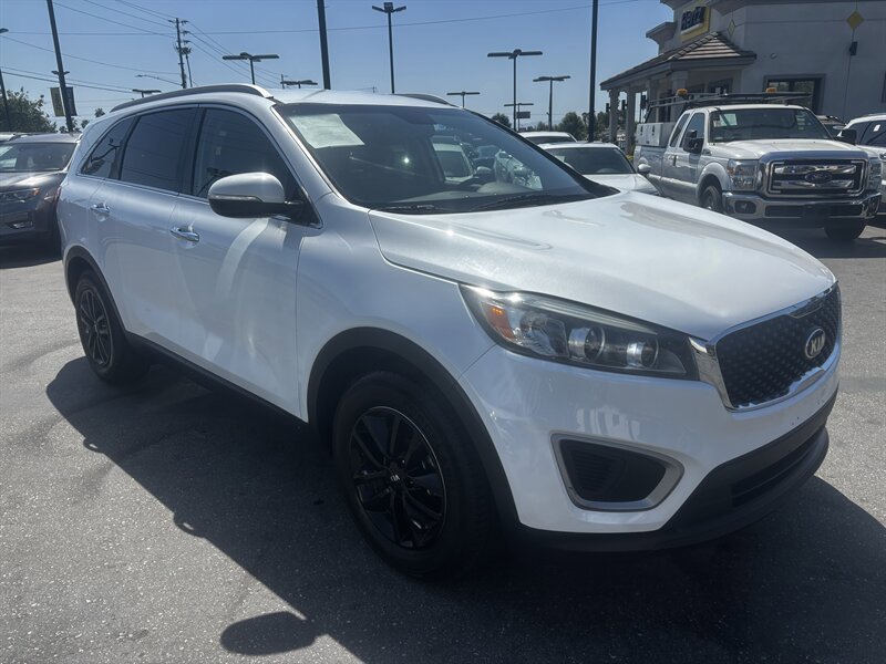 Used 2018 Kia Sorento FWD V6 w/ LX V6 Convenience Package image 20