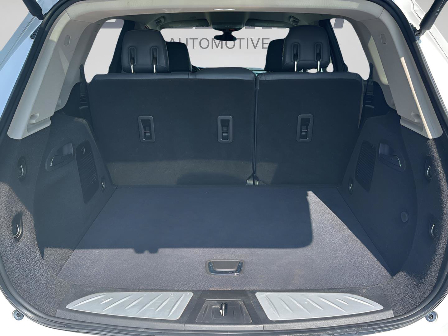 Used 2019 Buick Envision Essence FWD image 31