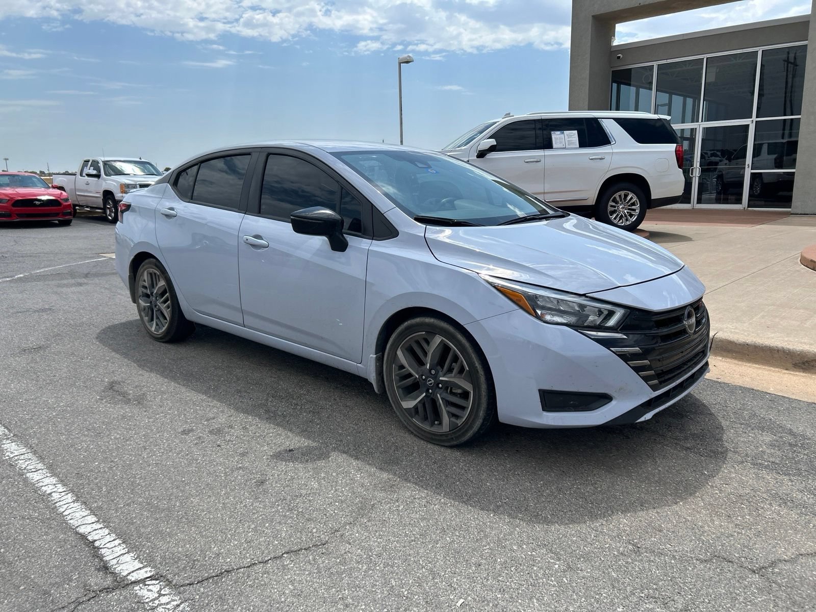 Used 2023 Nissan Versa SR w/ Trunk Package FWD video 3