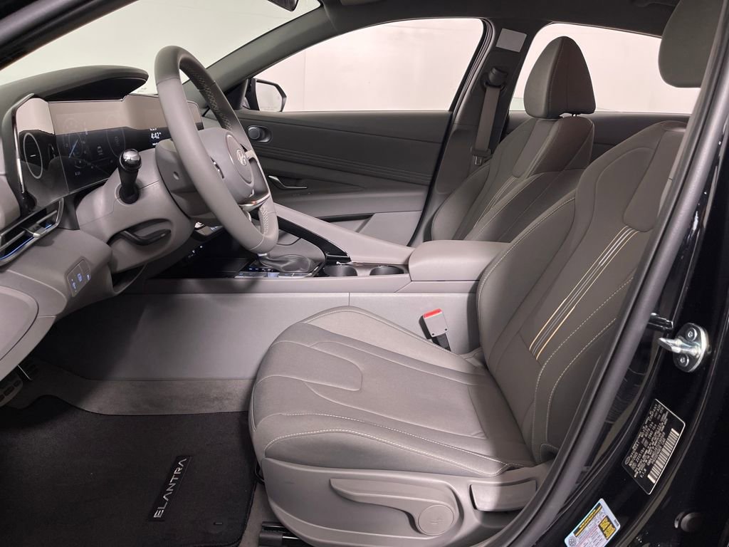 New 2026 Hyundai Elantra Sport image 12