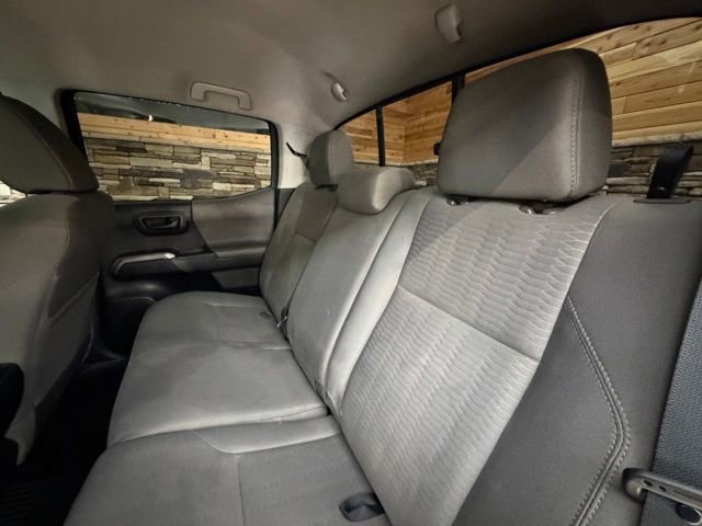Used 2016 Toyota Tacoma SR5 w/ SR5 Appearance Package (SN) AWD/4WD image 27