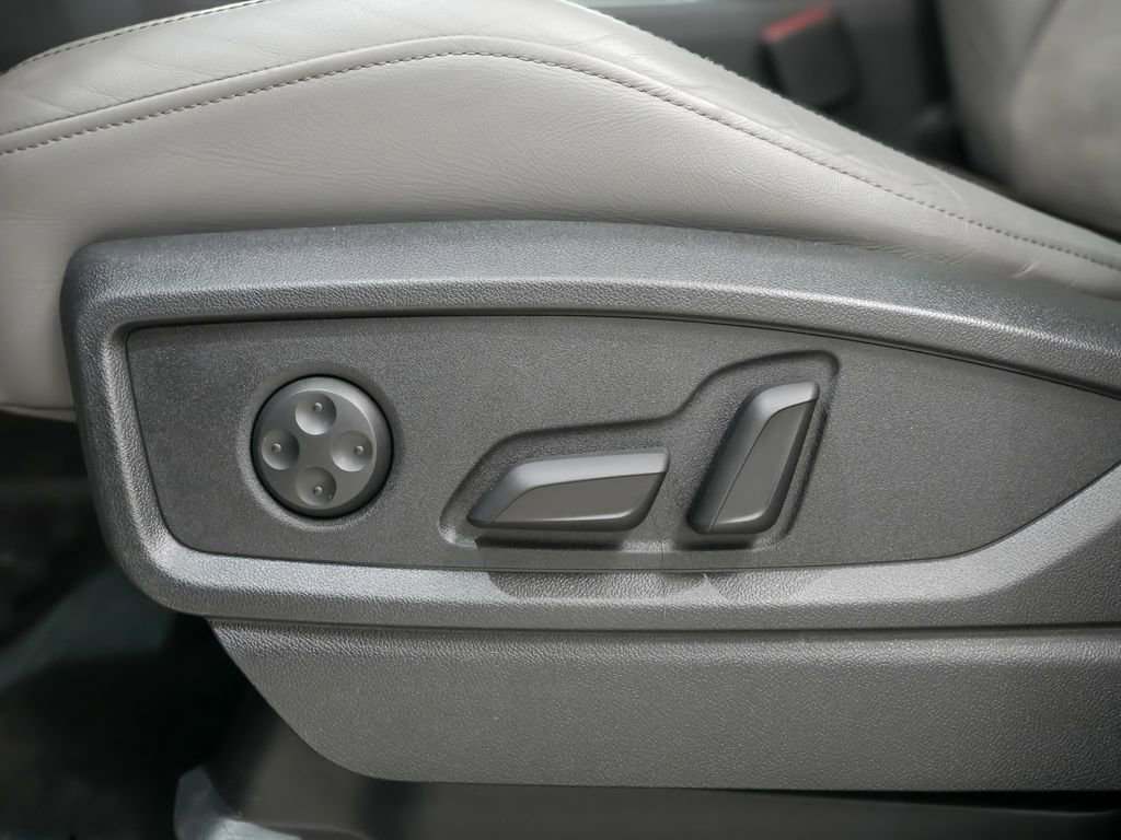 Used 2018 Audi SQ5 Premium Plus image 24