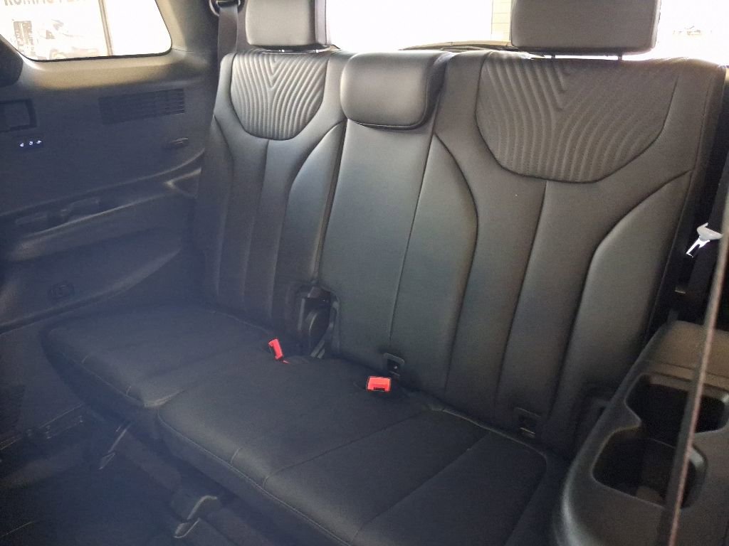 Used 2025 Hyundai Palisade Calligraphy AWD/4WD image 18
