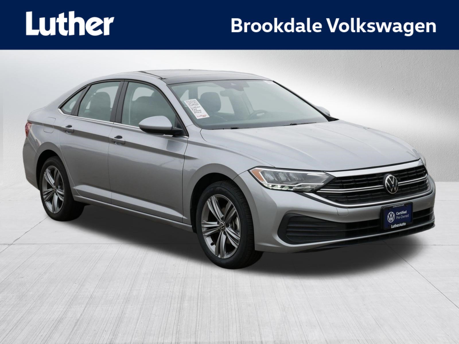 Certified 2024 Volkswagen Jetta SE image 1