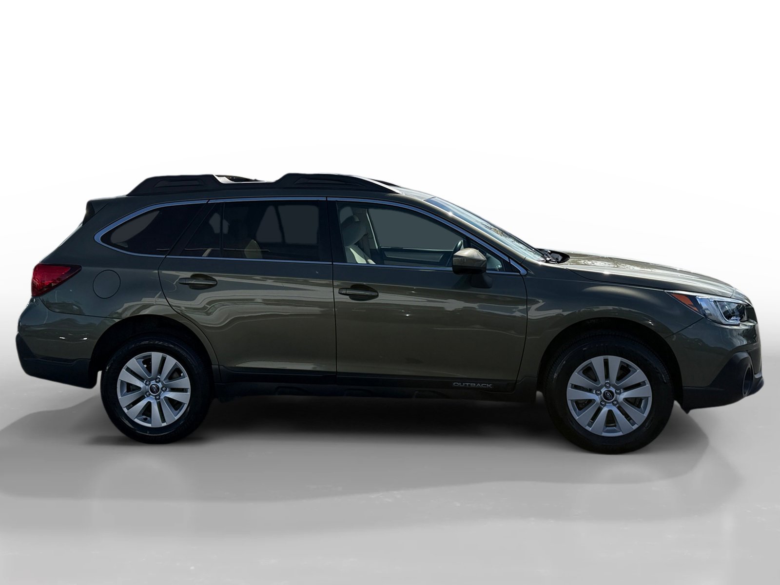 Used 2019 Subaru Outback 2.5i Premium image 6