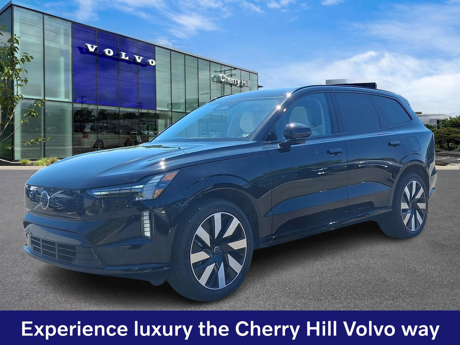 New 2026 Volvo EX90 Plus RWD image 2