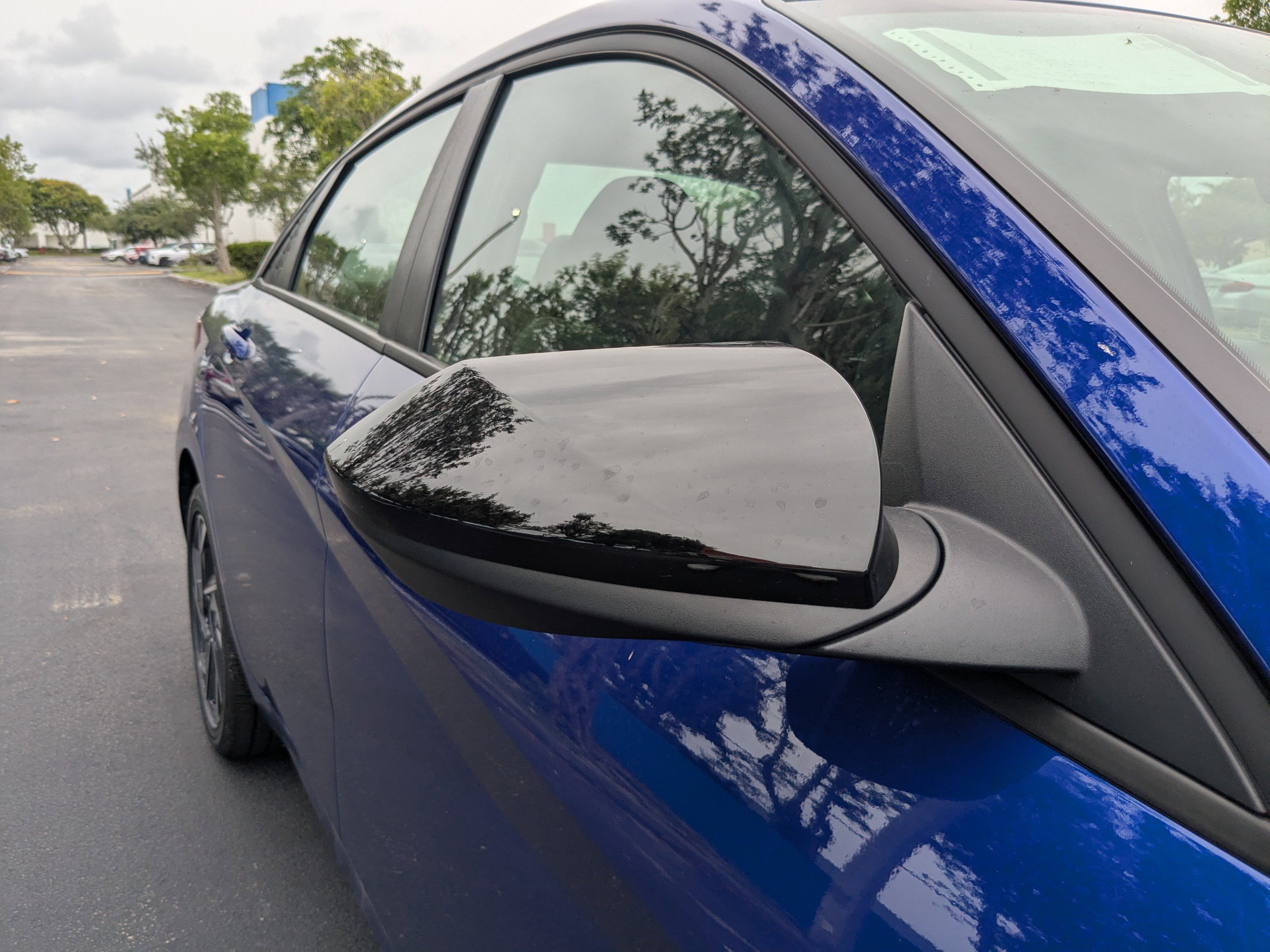 New 2025 Hyundai Elantra SEL image 11