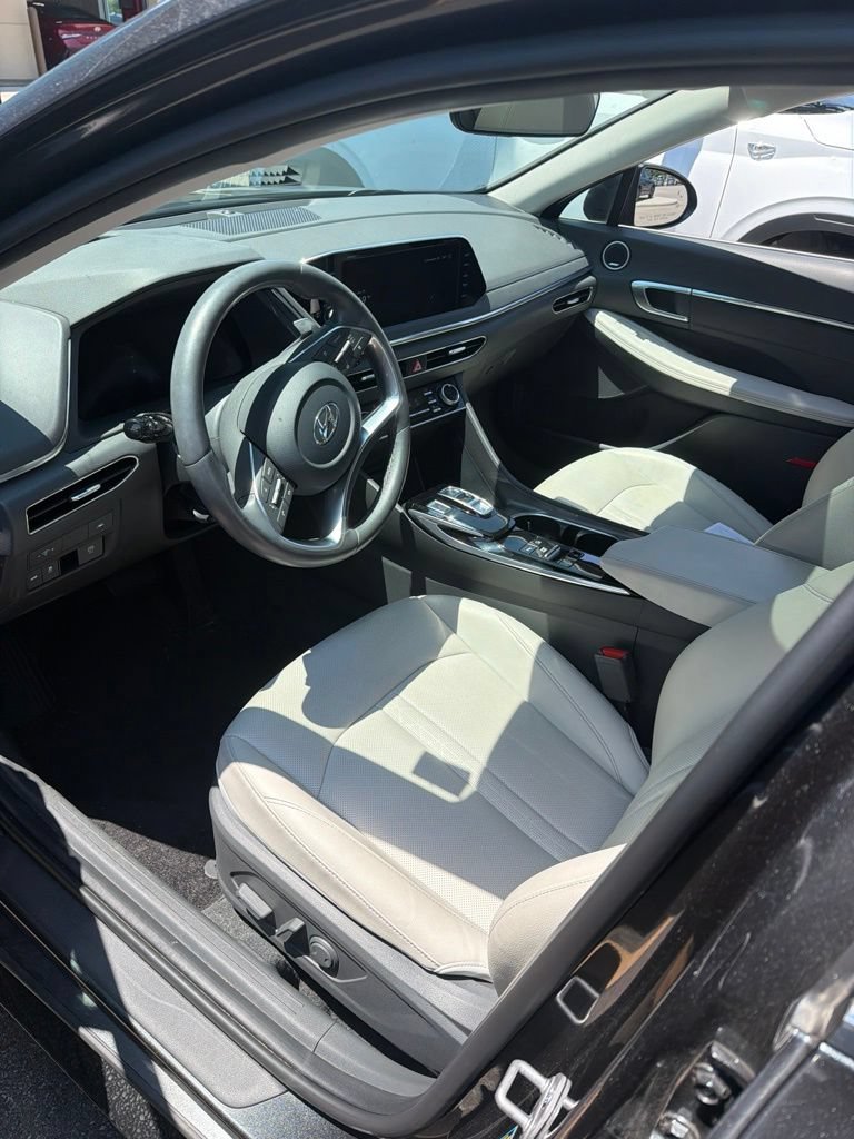 Used 2023 Hyundai Sonata Limited FWD image 2