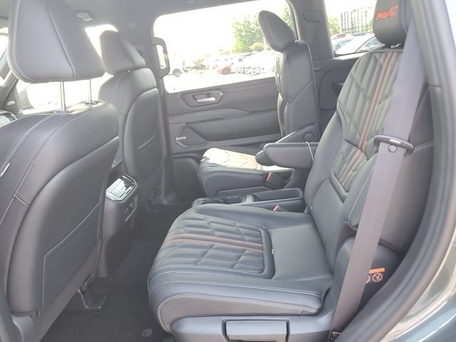 New 2026 Nissan Armada PRO-4X w/ Captain's Chari Seat Package AWD/4WD image 17