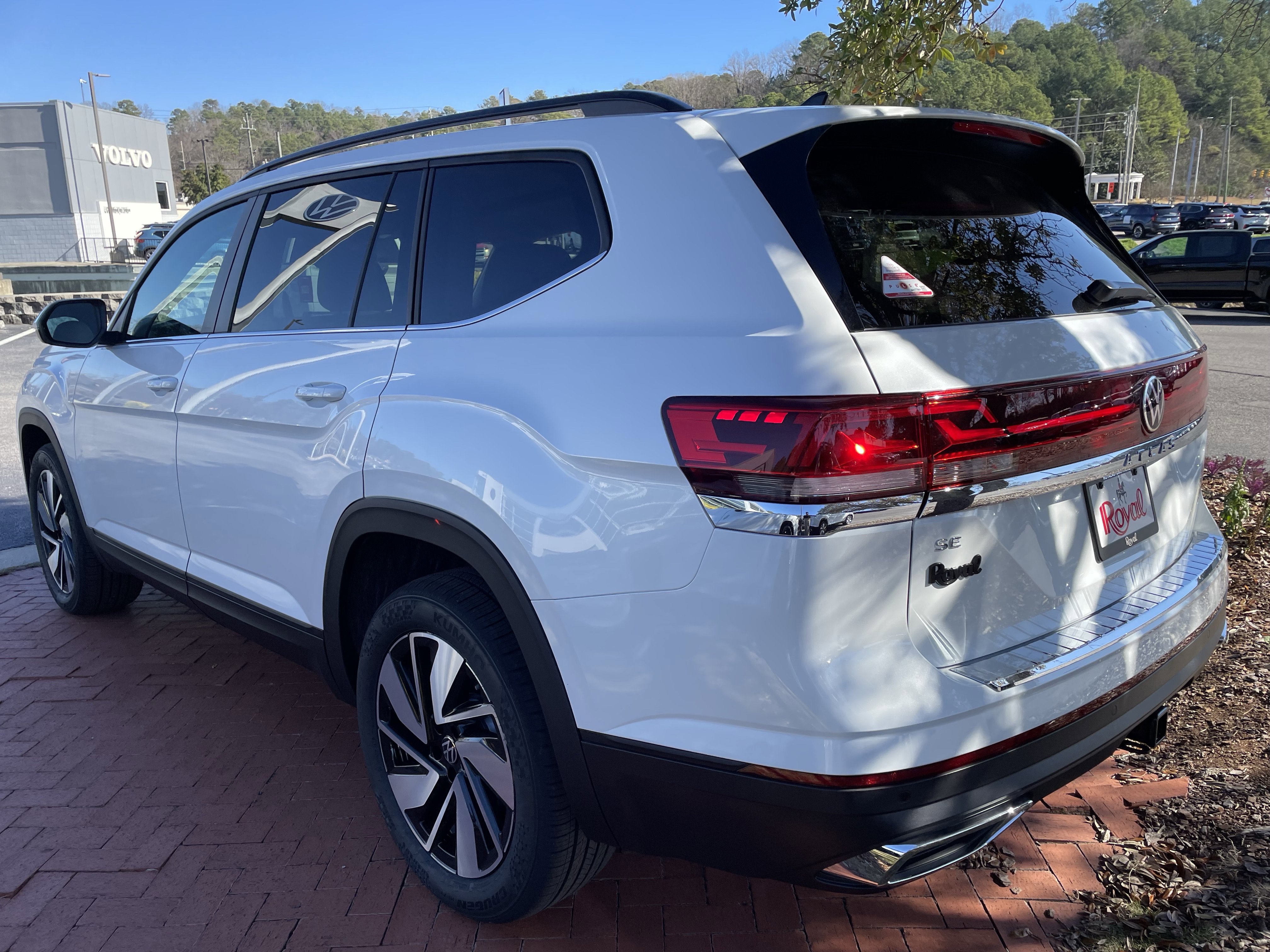 New 2026 Volkswagen Atlas SE image 6