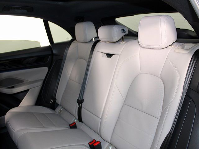 New 2025 Porsche Macan 4S Electric image 26