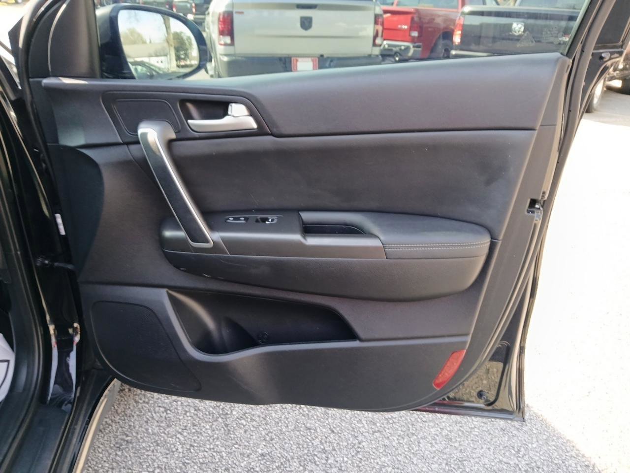 Used 2020 Kia Sportage S w/ S Sunroof Package FWD image 15