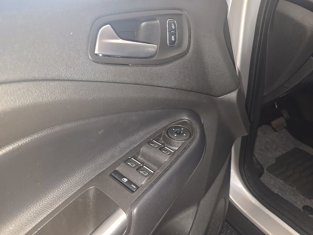 Used 2019 Ford Escape SE AWD/4WD image 14